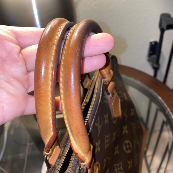 ❌Sold❌Authentic Louis Vuitton Alma Hand bag - Picture 13 of 15